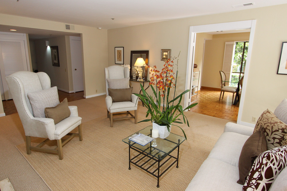 5283 Broadway Terrace, Unit 1B Debbi DiMaggio and Adam Betta l