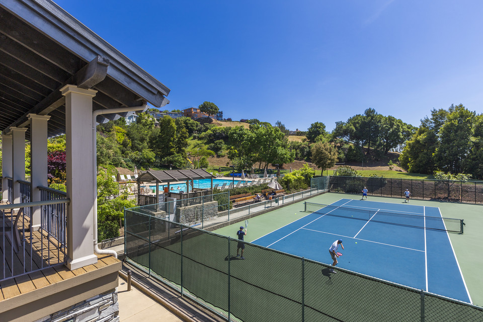 29 Windward Hill Debbi DiMaggio and Adam Betta l Luxury Residential