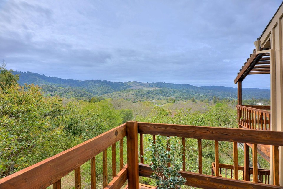 15 Coyote Hill, Portola Valley Kavanaugh Real Estate Group