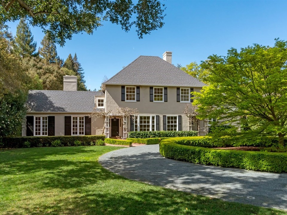 40 Isabella Avenue Gullixson