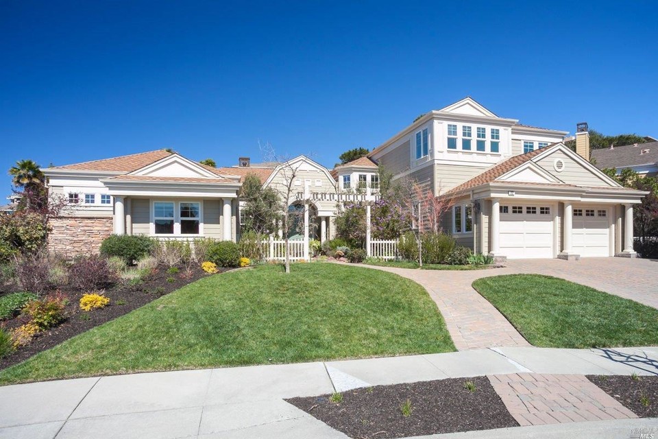 22 Chapel Cove Drive Stephanie Lamarre